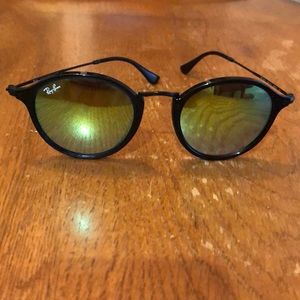 Ray-Ban Round Sunglasses